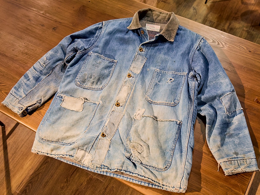 「ユニバーサルオーバーオール」のカバーオール