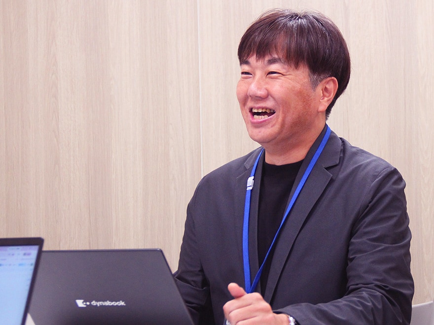 セカンドストリートの規定では髪色や髪型は自由