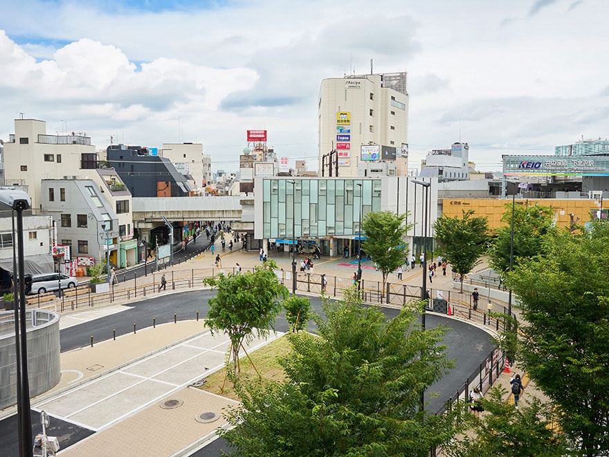 下北沢駅前
