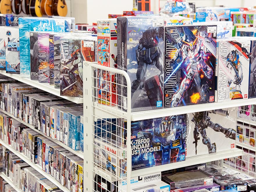 プラモデルが並ぶ売場